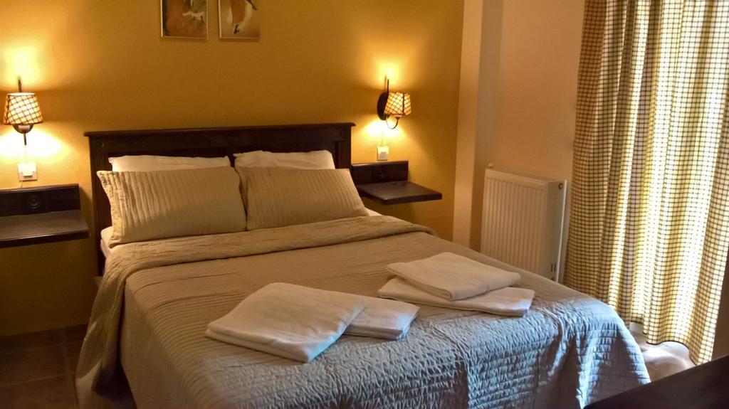 Ydna Family Hotel Apartments Posidi Eksteriør bilde