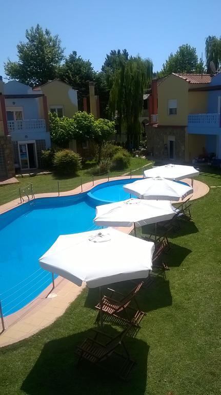 Ydna Family Hotel Apartments Posidi Eksteriør bilde